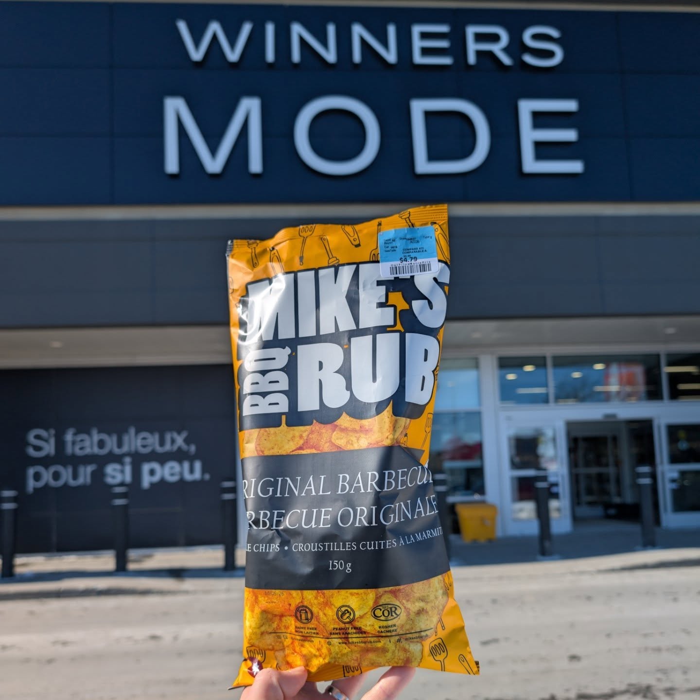 Original barbecue kettle chips snack made with smoky BBQ seasoning at Winner's Canada 